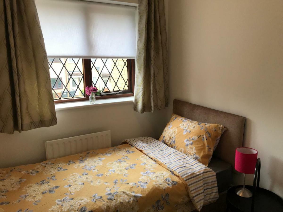 Swale Corner Villa Wellingborough Buitenkant foto