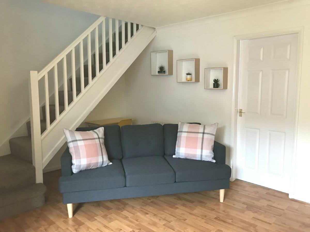 Swale Corner Villa Wellingborough Buitenkant foto